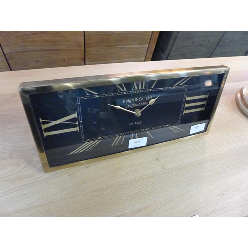 1493 - A brass and black dial table clock (7520421)   #