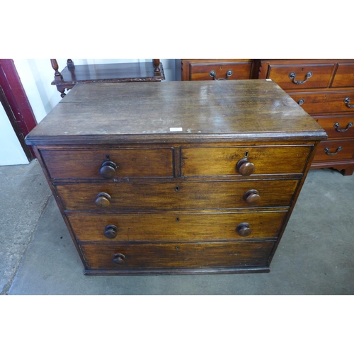 228 - A George III oak chest of drawers