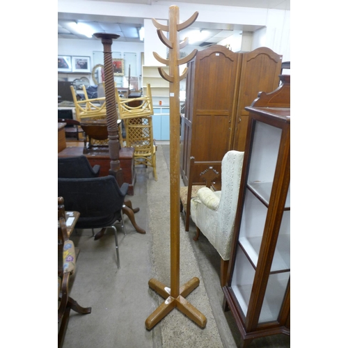 245a - A beech coat stand