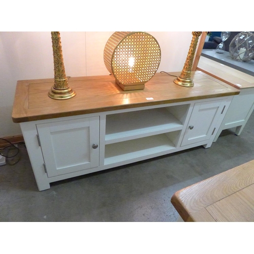 1483 - An oak and white TV stand