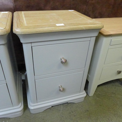 1864 - An Ashbourne grey painted two drawer large bedside table (BRI-BST02) * this lot is subject to VAT - ... 