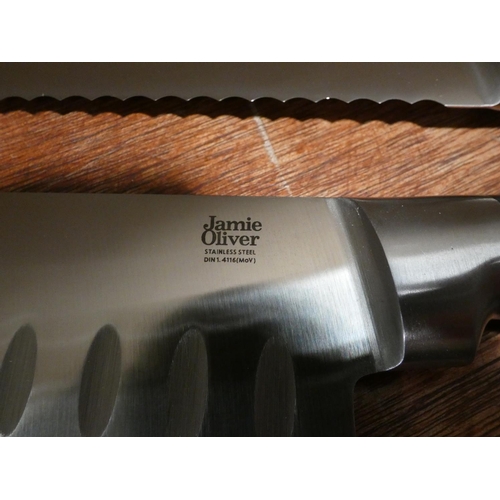 3102 - Jamie Oliver knives (205-412) * This Lot Is Subject To Vat