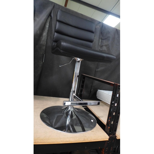 3363 - Bennett Gaslift Bar Stool (205-7) * This Lot Is Subject To Vat