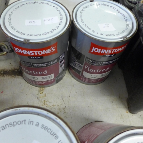 2071 - 2 x 5ltr Tins of Johnstone's Trade Flortred - safety blue for use on concrete, steel and wooden floo... 