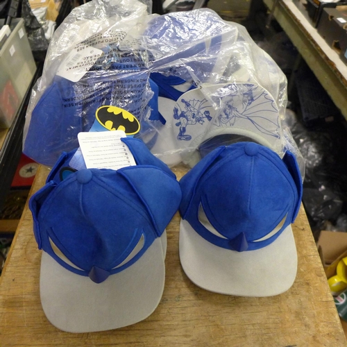 2096 - 10 Batman hats - unworn