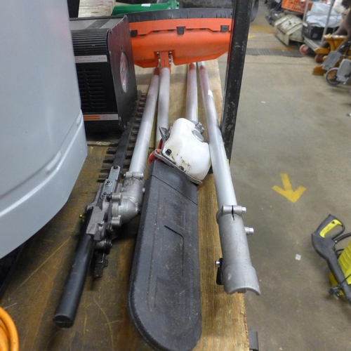 2603 - Hedgecutter/chainsaw/strimmer attachments