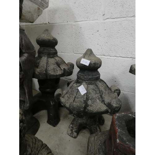 2652 - Large and medium size stone pagodas