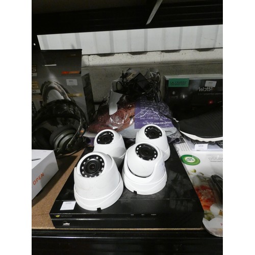 3056 - Night Watcher 4 camera set with cables 8Ch 4Mp 2Tb 4D  (205-370) * This Lot Is Subject To Vat