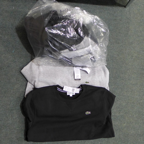 3347 - Five men's sweatshirts by Lacoste - mixed sizes * This lot is subject to VAT