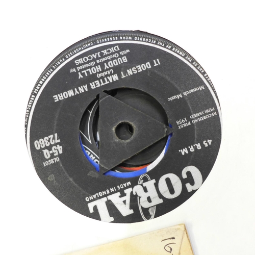 756 - A collection of 45rpm 7