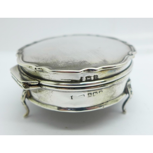 856 - A silver jewellery box, 7cm diameter