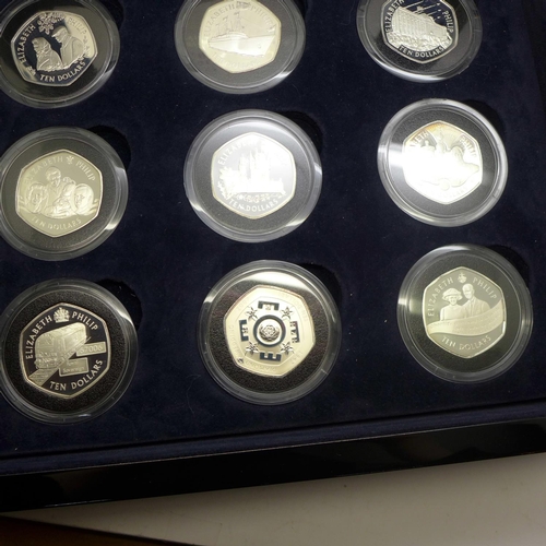 864 - A cased set of eighteen 1947-2007 Diamond Wedding Anniversary £5 silver proof crowns, .925 silver, 2... 