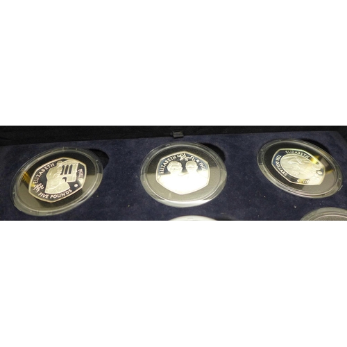 864 - A cased set of eighteen 1947-2007 Diamond Wedding Anniversary £5 silver proof crowns, .925 silver, 2... 