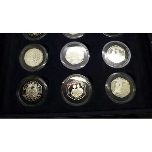 864 - A cased set of eighteen 1947-2007 Diamond Wedding Anniversary £5 silver proof crowns, .925 silver, 2... 