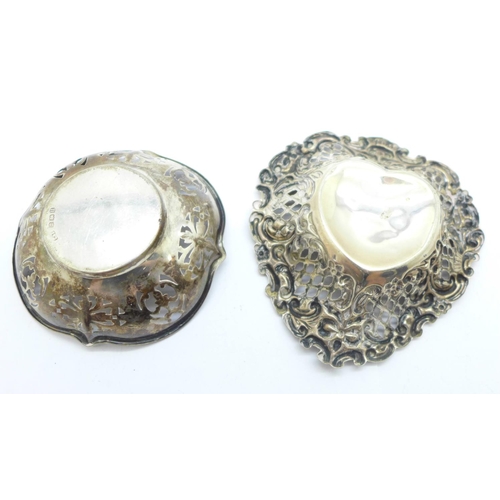 898 - Two pierced silver bon-bon dishes, 32g