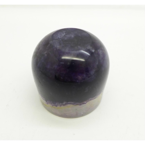 900 - A Blue John Treak Cliff cavern elongated bowl, (32mm x 35mm)