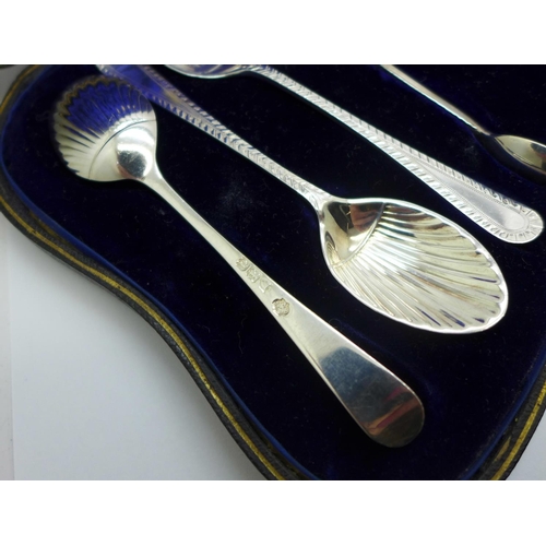 912 - A cased set of six silver teaspoons with sugar bows, 96g