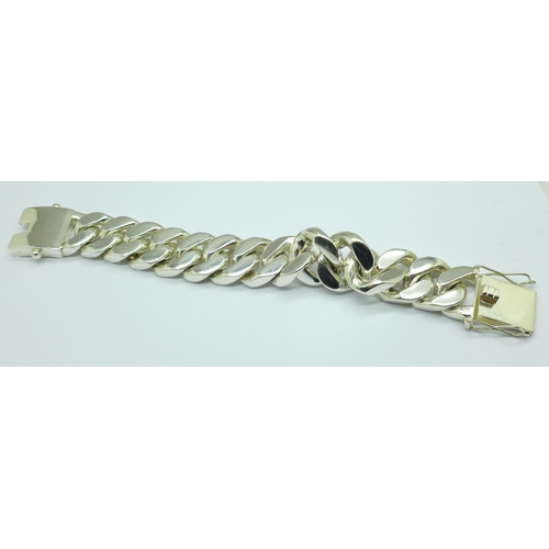 935 - A heavy silver bracelet, 324g, 22.5cm