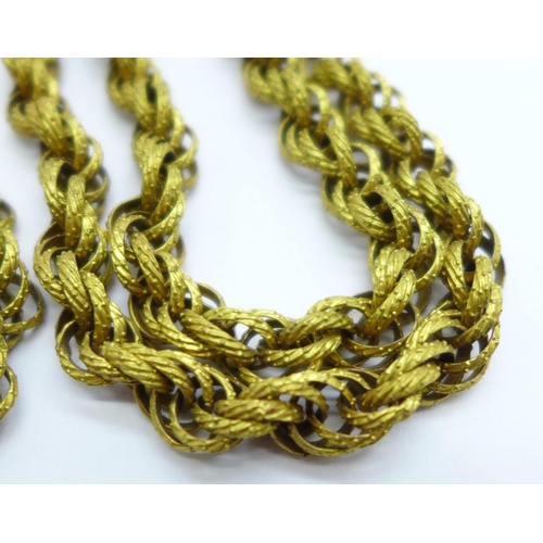 958 - A Georgian gilt metal chain, (no fastener)