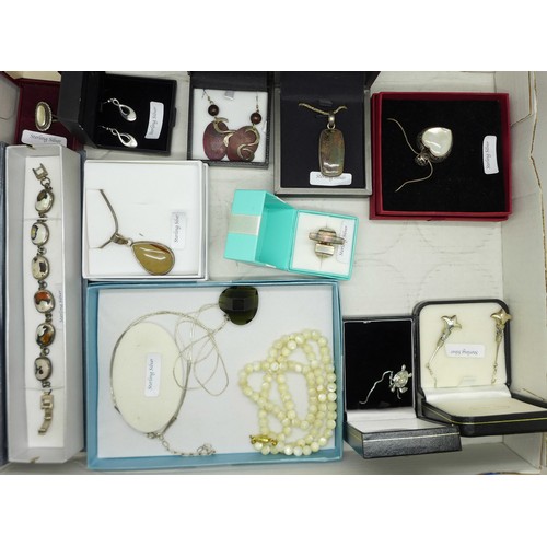 925B - A collection of silver jewellery including mother of pearl and other stone set items