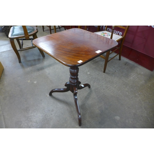 85 - A Victorian mahogany tilt-top tripod table