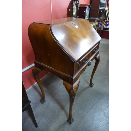 74 - A mahogany bureau de dame