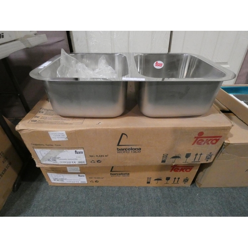 3254 - A Teka stainless steel double sink 800mm x 650mm