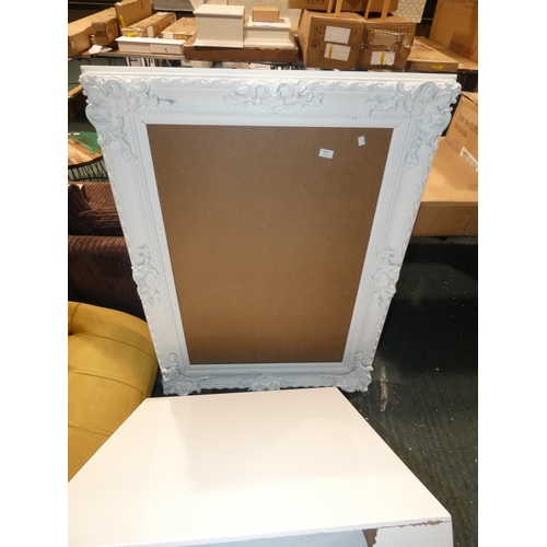 3225 - A large white mirror frame, no glass (slight damage to frame) and a white coffee table - damaged * t... 