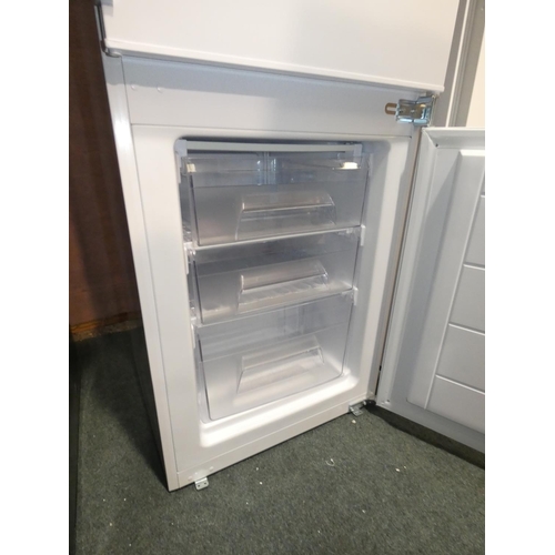 3263 - A Prima 70/30 integrated fridge freezer (PRRF702)