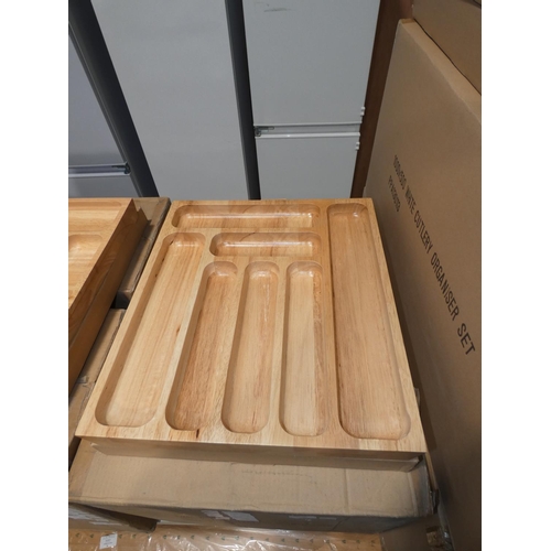 3310 - Six lightwood cutlery organisers (420 x 470mm)