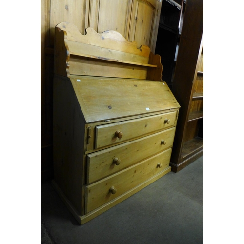 297 - A pine bureau