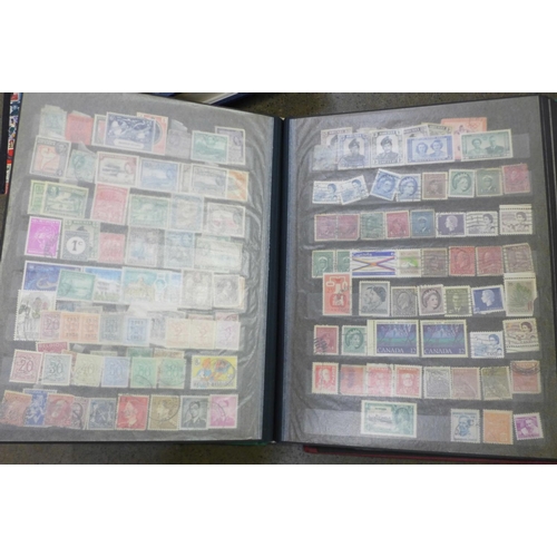 697 - Stamps;- worldwide collection including GB, Montserrat, Nederland, NZ, Pitcairn, Australia, Guinea, ... 