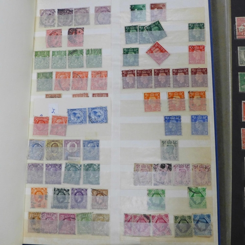 697 - Stamps;- worldwide collection including GB, Montserrat, Nederland, NZ, Pitcairn, Australia, Guinea, ... 