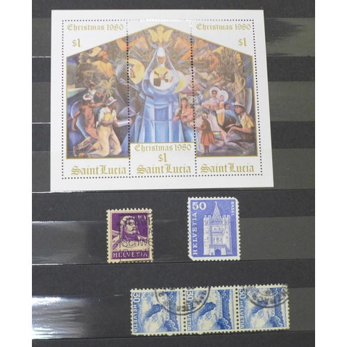 697 - Stamps;- worldwide collection including GB, Montserrat, Nederland, NZ, Pitcairn, Australia, Guinea, ... 