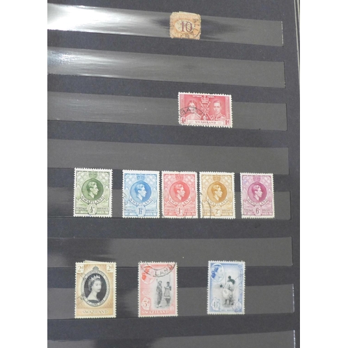 697 - Stamps;- worldwide collection including GB, Montserrat, Nederland, NZ, Pitcairn, Australia, Guinea, ... 