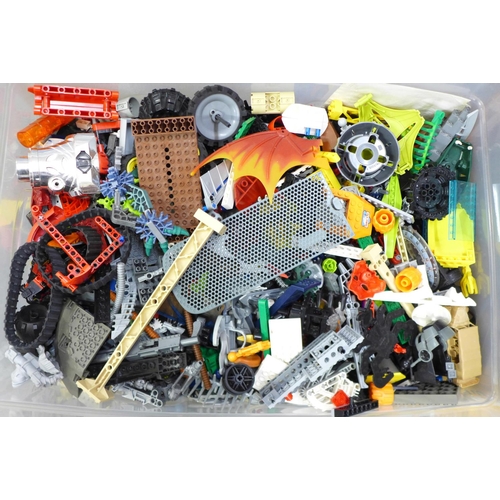 707 - A large collection of Lego and other toy parts