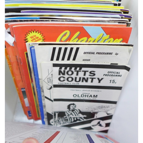 709 - Football; quantity of Nottingham Forest and Notts County home and away programmes together with team... 