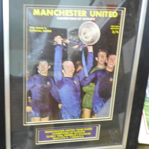 746 - Football; large collection of Manchester United programmes, books, signed pictures, Buchan, Whitesid... 