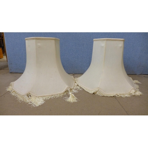 424 - A pair of rococo style brass and marble based table lamps, one a/f