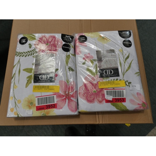 3278 - Two floral kingsize duvet sets * this lot is subject to VAT