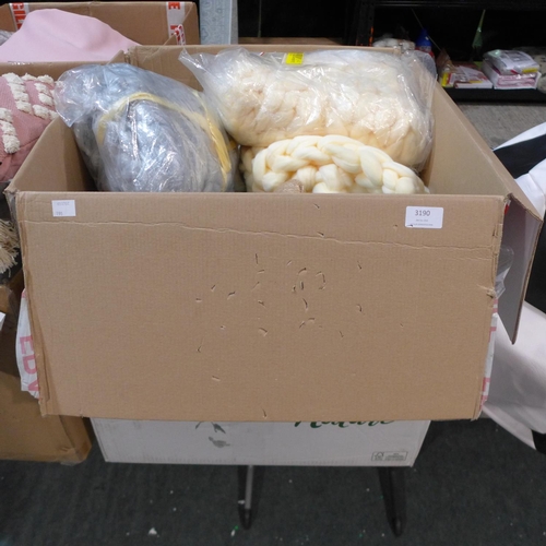 3190 - A large box of mixed sized/style throws * this lot is subject to VAT