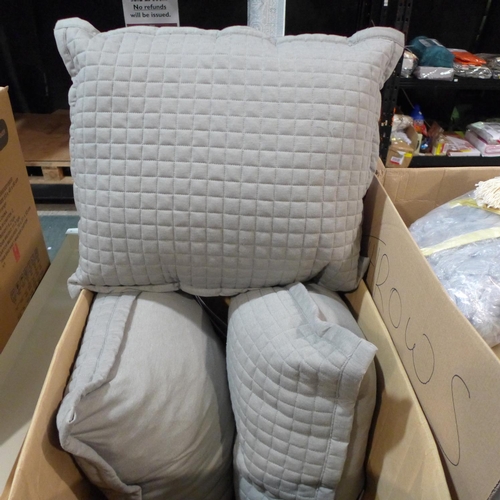 3191 - Three grey cushions and a pink/cream cushion * this lot is subject to VAT