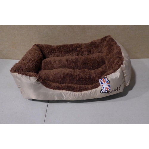 3198 - A small Bunty pet bed (55 x 50cm) * this lot is subject to VAT