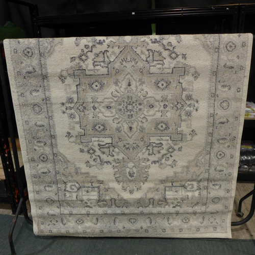 3302 - A vintage medallion style rug (5ft 3