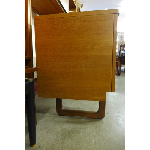 138 - A teak desk