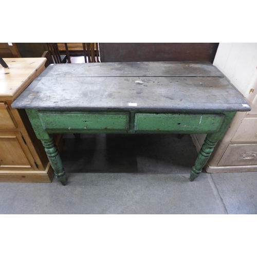 265 - A Victorian painted pine drop-leaf kitchen table