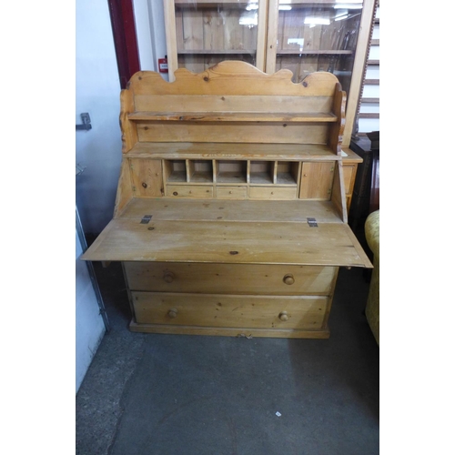 297 - A pine bureau