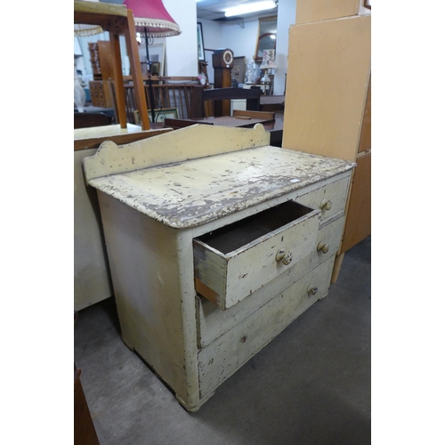 338 - A Victorian pine chest of drawers