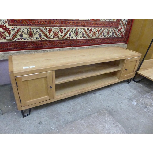 1311 - A Brunel oak TV stand