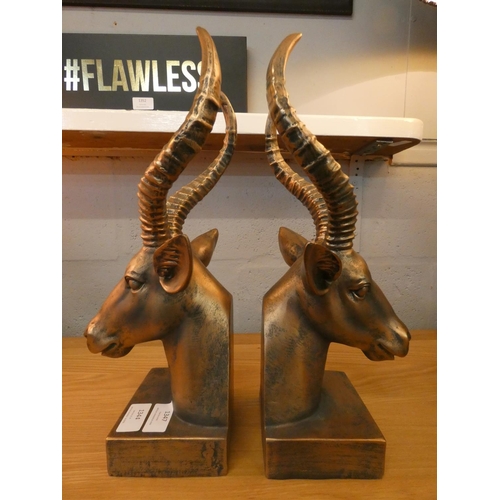 1334 - A large pair of antelope head bookends (BB025)   #